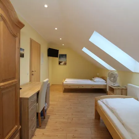 Hoessl Hotel