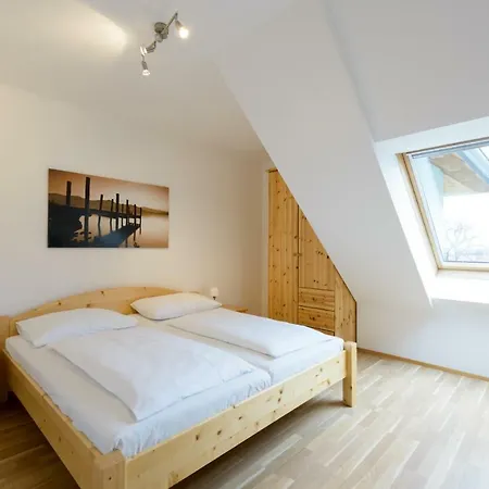 Hoessl Hotel *